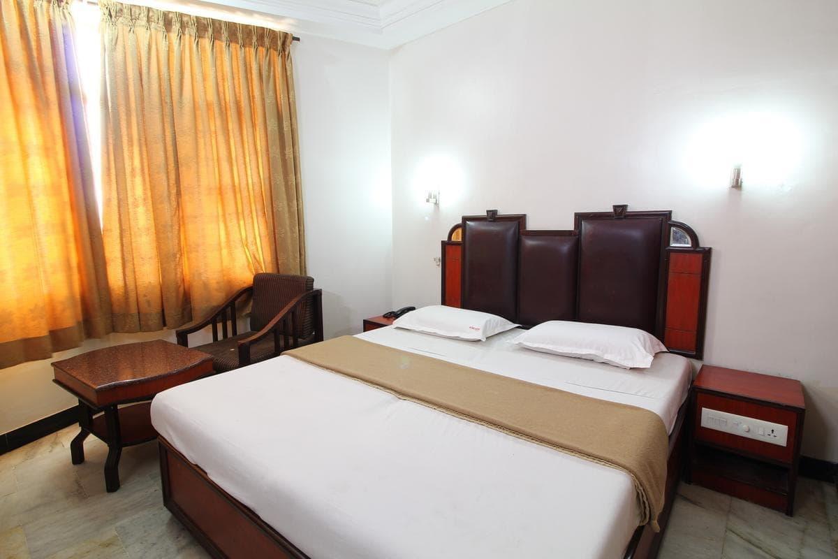 Hotel Naveen Коимбатур Экстерьер фото